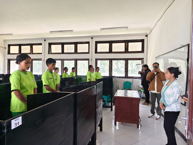 Pelaksanaan Try Out Uji Kompetensi Mahasiswa DIII Farmasi di CBT Prodi D3 Keperawatan Waikabubak Poltekkes Kemenkes Kupang