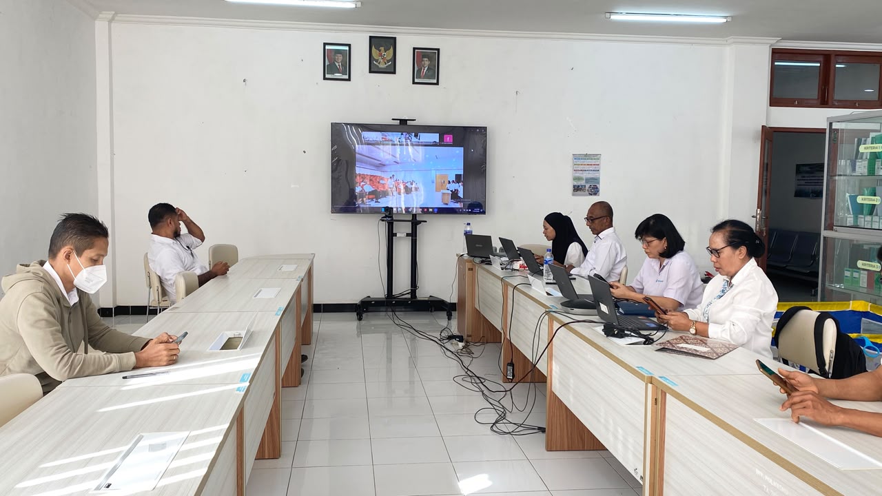 Ketua Program Studi D-III Keperawatan Waikabubak Ikuti Penandatanganan Perjanjian Kerja Secara Daring