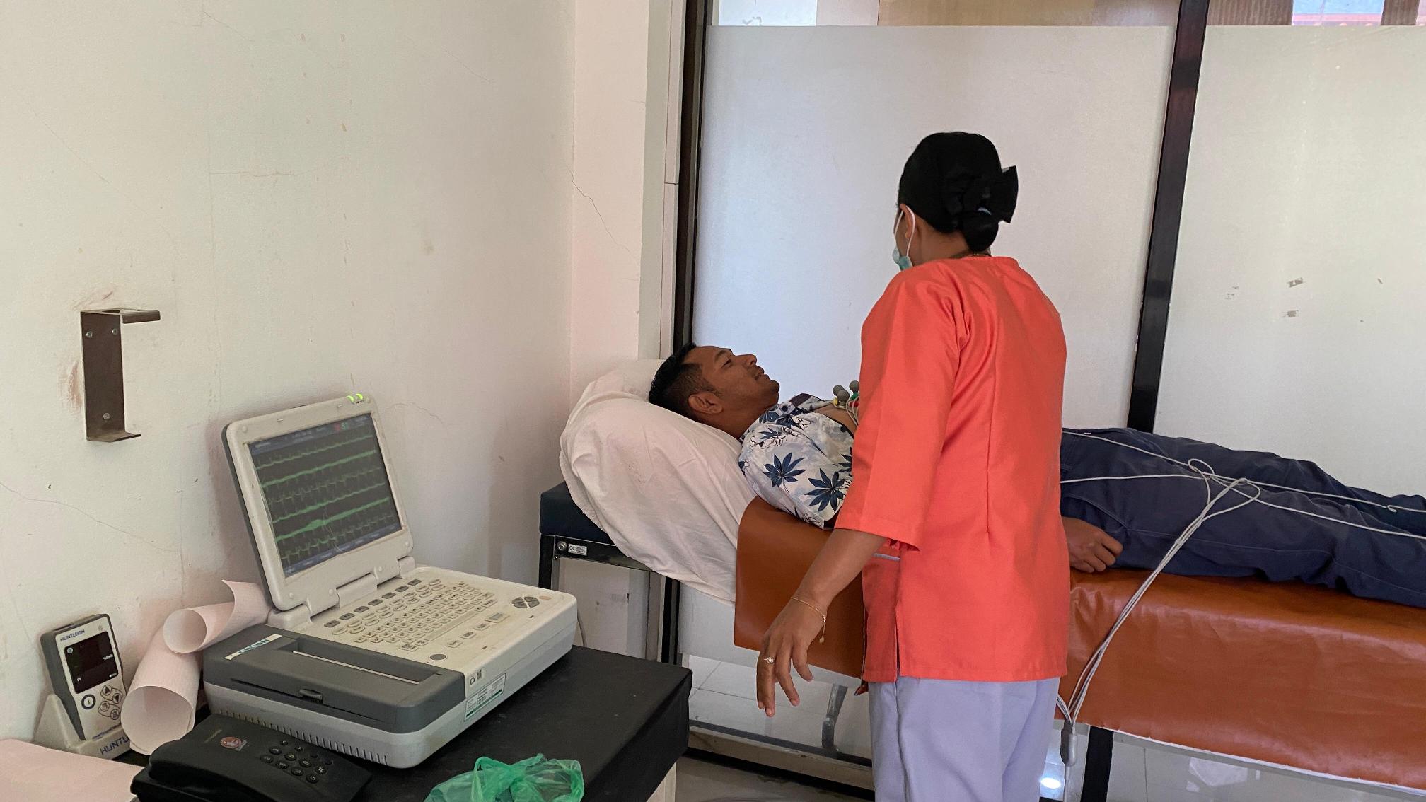 Pegawai Prodi D3 Keperawatan Waikabubak Laksanakan Medical Check Up (MCU) di RSUD Waikabubak sebagai Wujud Komitmen Menjaga Kesehatan dan Profesionalisme